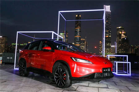 小鵬汽車放出2019年融資300億的豪言，但什么是何小鵬所說的智能汽車上半場和下半場？