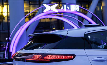 小鵬汽車放出2019年融資300億的豪言，但什么是何小鵬所說的智能汽車上半場和下半場？