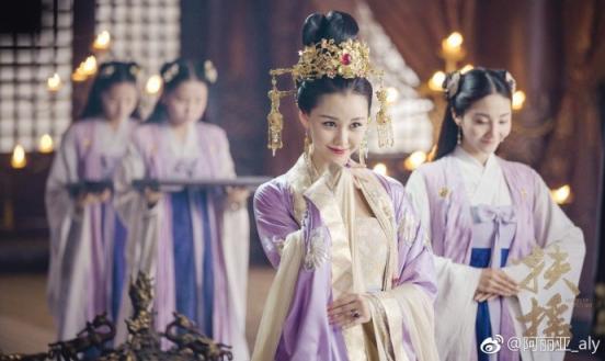 《扶搖》“壞女人”阿麗亞玩轉(zhuǎn)花樣自拍，華為nova3海報(bào)級(jí)自拍功不可沒