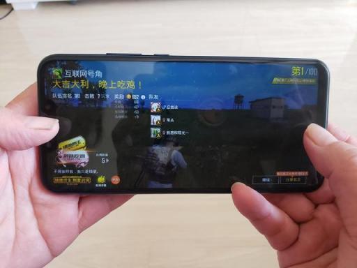 “小保時(shí)捷”華為麥芒7，不止于四攝全面屏
