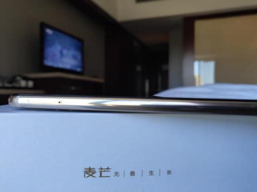 全面屏+四鏡頭手機(jī)，麥芒7值得入手嘛？