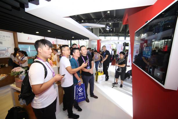 不知道京東之家就OUT了！ 9月來(lái)2018天翼智能生態(tài)展打卡