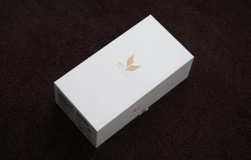 華為穩(wěn)了！麥芒7雙光束3D效果遠超金色iPhone