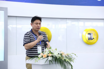 靈羚科技行政智腦在徐匯華涇上線，開啟政務(wù)服務(wù)新局面