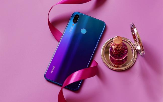 讓關(guān)曉彤閃耀時裝周的華為nova3i，現(xiàn)推出6GB+128GB版供你暢快爽玩
