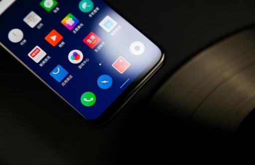老外嫌棄新iPhone美顏太假？那他們可能沒(méi)用過(guò)這款國(guó)產(chǎn)手機(jī)