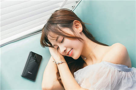 有了魅族X8之后，以后給女朋友拍照不好看別再怪手機(jī)了！