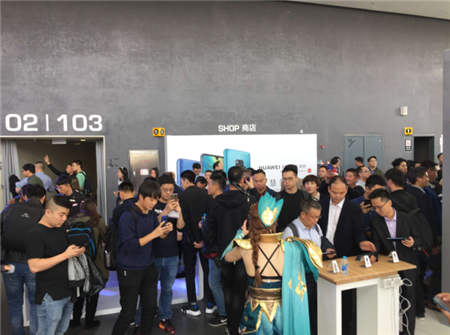 華為&北通官方合作啟動，北通G1手柄單手制霸游戲