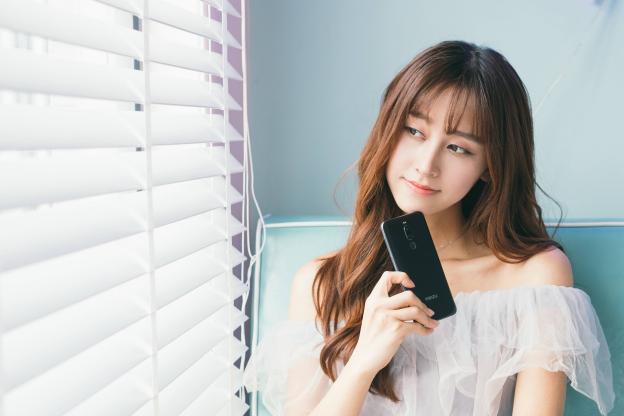 征服小姐姐的魅族X8，到底是何方神圣？
