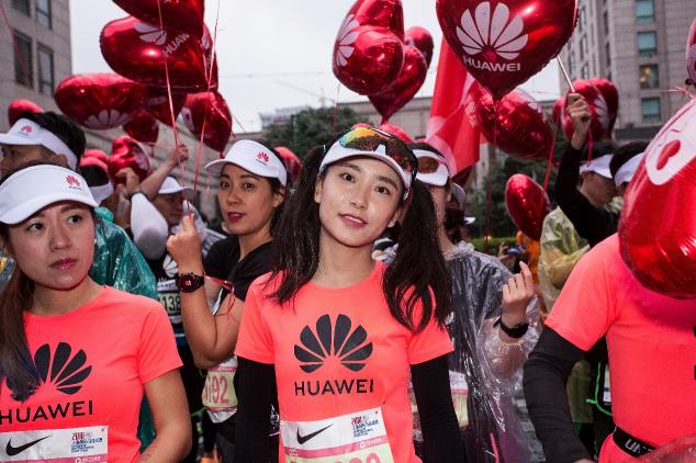 華為都市探索者高顏值跑團現(xiàn)身魔都 HUAWEI WATCH GT點亮上馬最美風(fēng)景線