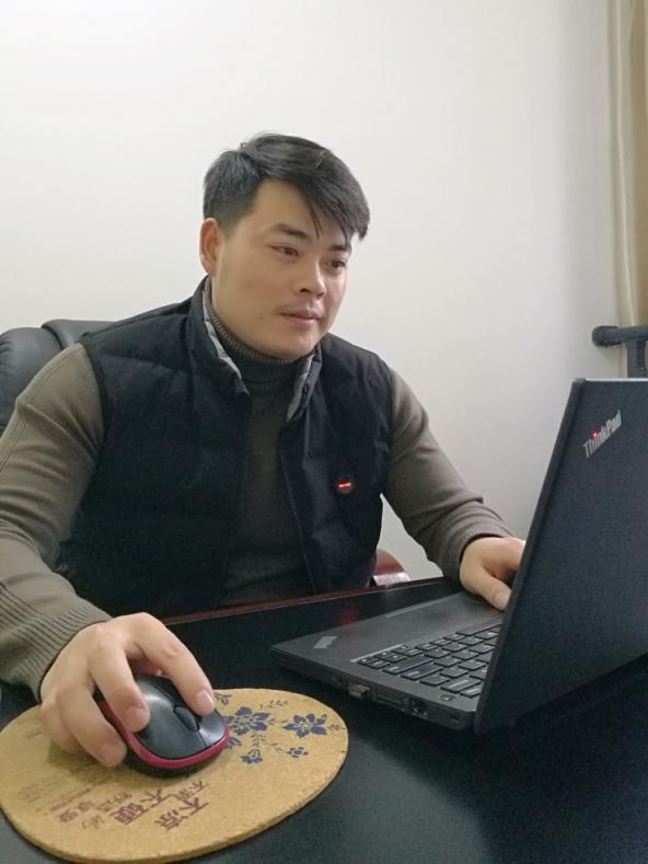 這件石墨烯發(fā)熱馬甲，不僅能保暖，還能做大保健