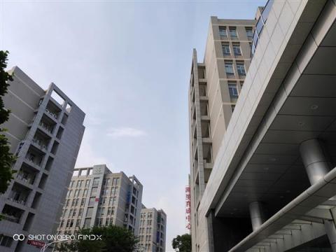 OPPO Find X、美圖T9拍照手機怎么選？請看妹紙自拍評測