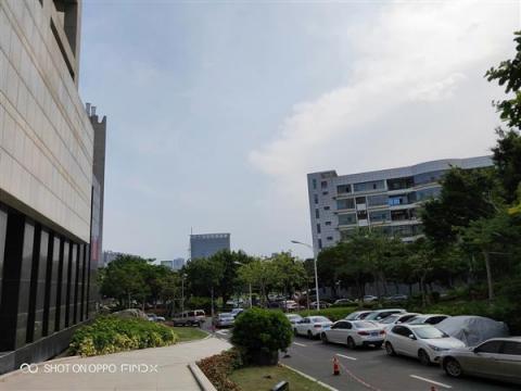 OPPO Find X、美圖T9拍照手機怎么選？請看妹紙自拍評測