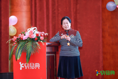 kimikids何秋光早教電腦M2S全新面世，讓更多的孩子享受優(yōu)質(zhì)的數(shù)學(xué)教育
