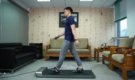 WalkingPad走步機年度網(wǎng)紅產(chǎn)品，榮獲京東最佳暢銷單品獎