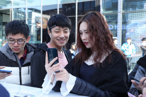 48小時科技理想主義，榮耀引爆快閃店新玩法！
