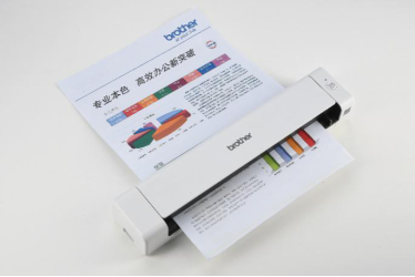 雙向出紙，高效便攜 Brother便攜式雙面掃描儀DS-740D輕巧上市