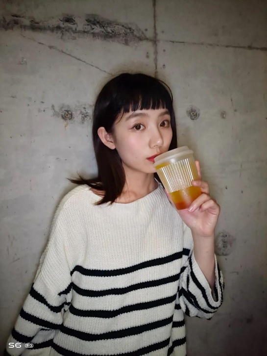「 又 黑 又 糊 」，晚 上 自 拍 太！難！了！