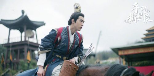 大晟文化（股票代碼：600892）的又一力作，《手可摘星辰》撩動(dòng)春日少女心