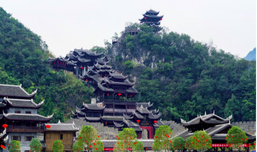 把蚩尤九黎城搬進(jìn)游戲！和平精英出生島這個(gè)彩蛋絕了