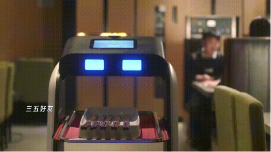 公筷公勺、無接觸配送正在成為餐飲行業(yè)“新食尚”