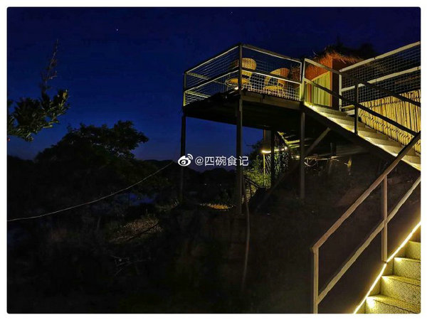 安順竟然藏著一家可以看“?！钡拿袼蓿^美夕陽配美食，最宜發(fā)呆