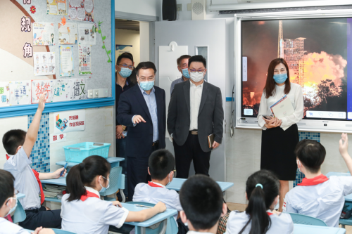 戴森通過上海市教委向六所中小學(xué)捐贈空氣凈化風(fēng)扇，為學(xué)生返校保駕護(hù)航