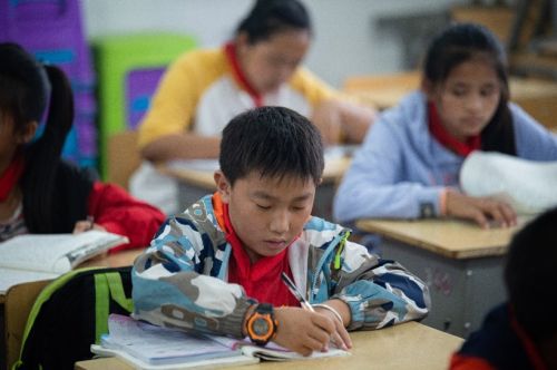 云端家長會，給佤山留守兒童的特殊六一禮物