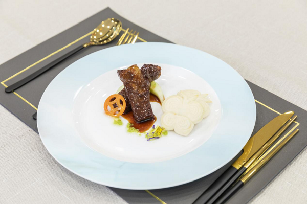 天貓Club x天貓美食打造首檔美食直播節(jié)目“超級美食品鑒”，重新定義吃播帶貨