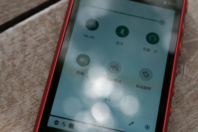 愛(ài)不釋手是一種什么感覺(jué)？與我形影不離的索尼NW-A105