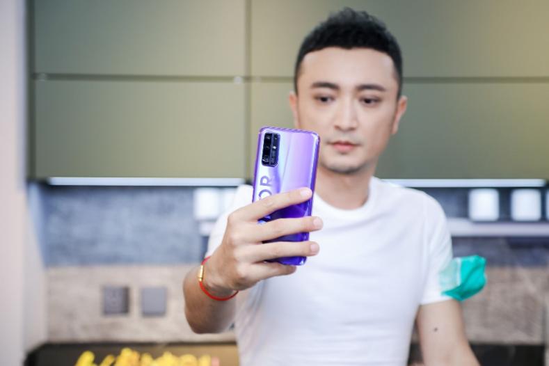 榮耀30怎么樣？銷量冠軍了解一下
