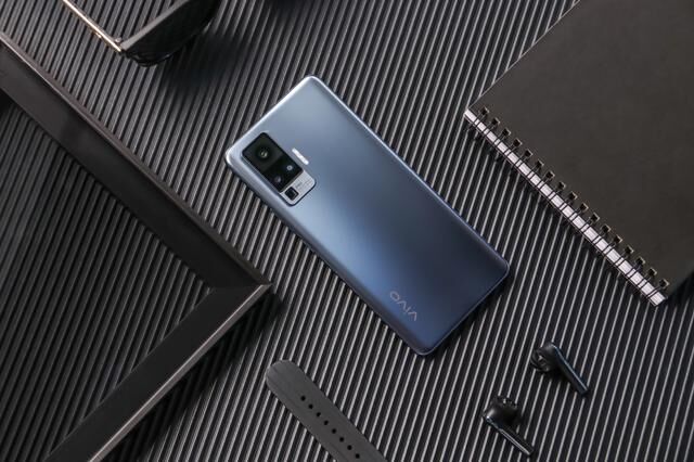 專業(yè)影像旗艦帶來震撼體驗(yàn) vivo X50 Pro搭載超穩(wěn)微云臺(tái)技術(shù)