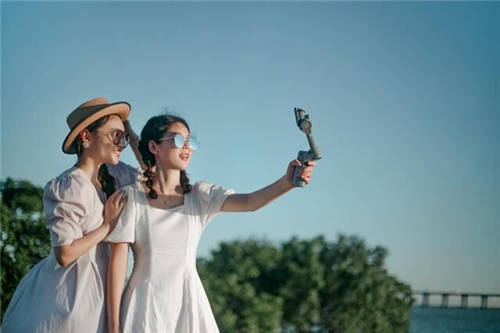 魔爪Mini MX正式發(fā)售，價格比大疆OSMO Mobile 3便宜近一半