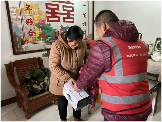 運滿滿張暉：為愛益起“乒”，助力希望小學體育教學