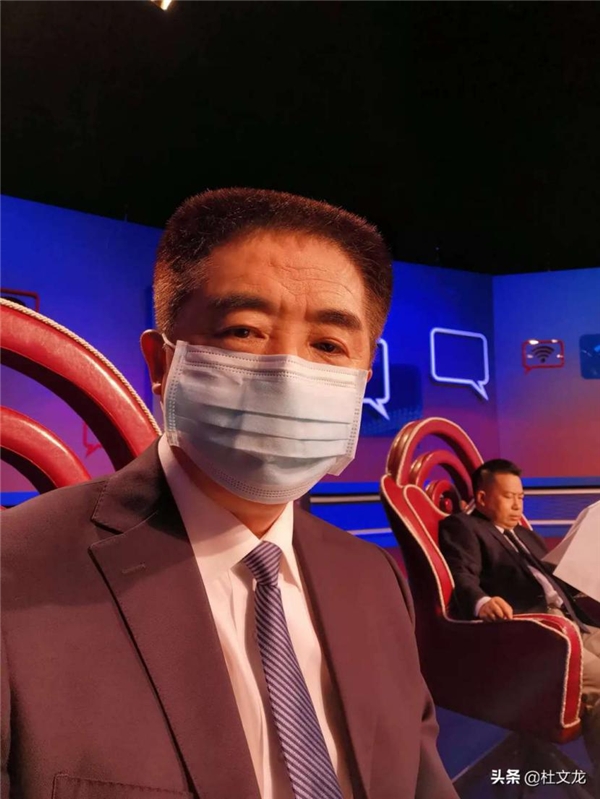 這些電視節(jié)目“紅人”，為何選擇去新媒體做軍事科普？