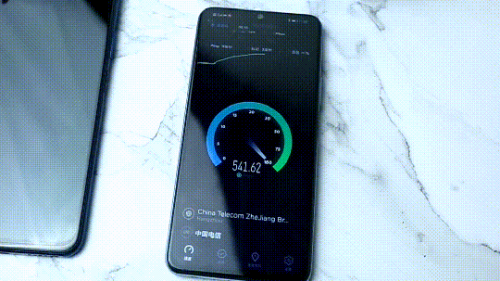 推薦一款性價比高的手機？5G時代不可錯過它