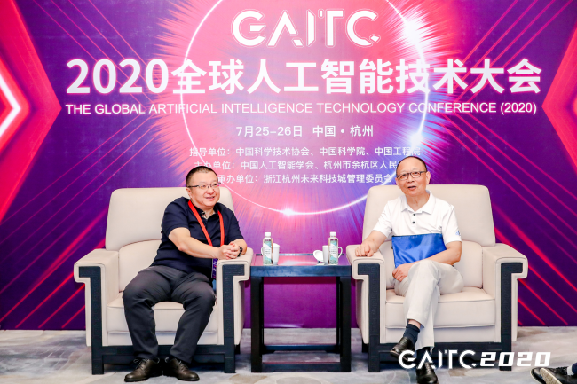 新浪王?。喝斯ぶ悄芘c傳媒產(chǎn)業(yè)深度融合 造就全新信息生態(tài)