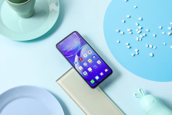 vivo Y70s迎來冷萃銀新配色，7月28日正式上市
