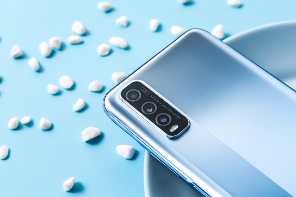 vivo Y70s迎來冷萃銀新配色，7月28日正式上市