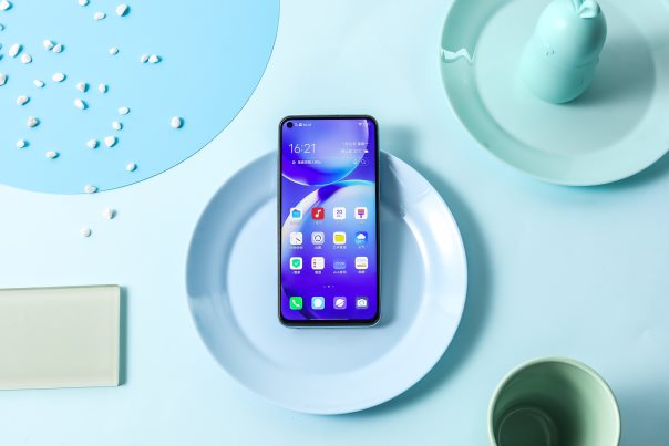 vivo Y70s迎來冷萃銀新配色，7月28日正式上市