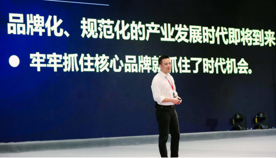 致敬“八一”，愛(ài)瑪這樣表白中國(guó)軍人...