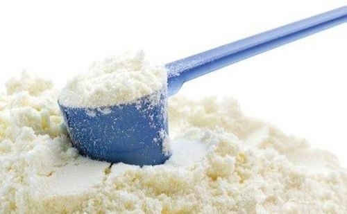 什么牌子奶粉寶寶吃了不拉肚子，讓君樂寶樂鉑奶粉給你答案！
