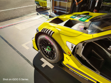 性能與速度相遇，iQOO BMW M4 DTM賽車美圖公布