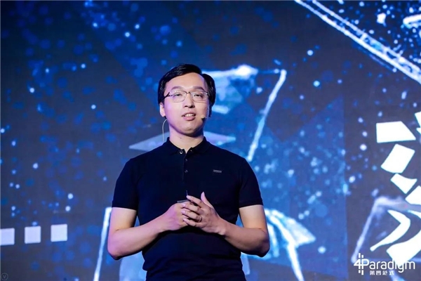 第四范式：借勢PC霸主，推出企業(yè)級AI操作系統(tǒng)