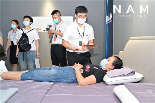 科技創(chuàng)新床墊的想象空間，意大利N.A.M深圳站首秀、驚艷市場
