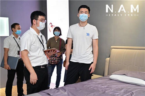 科技創(chuàng)新床墊的想象空間，意大利N.A.M深圳站首秀、驚艷市場