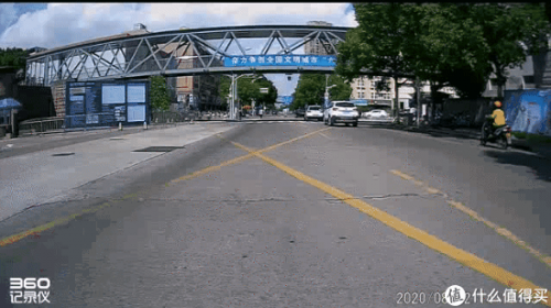 不只是雙錄！淺談流媒體行車記錄儀的利與弊
