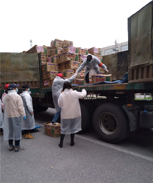 滿幫十大司機(jī)評選：滑翔傘飛行員、歌手、薩克斯手“跨界”做貨車司機(jī)