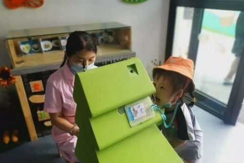 幼兒園開學(xué)第一周：場面失控、瘋狂手工……賓果智能“教義有方”雙賦能