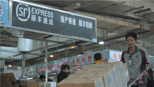 幕后：順豐，沿著江河湖海布了一個(gè)局
